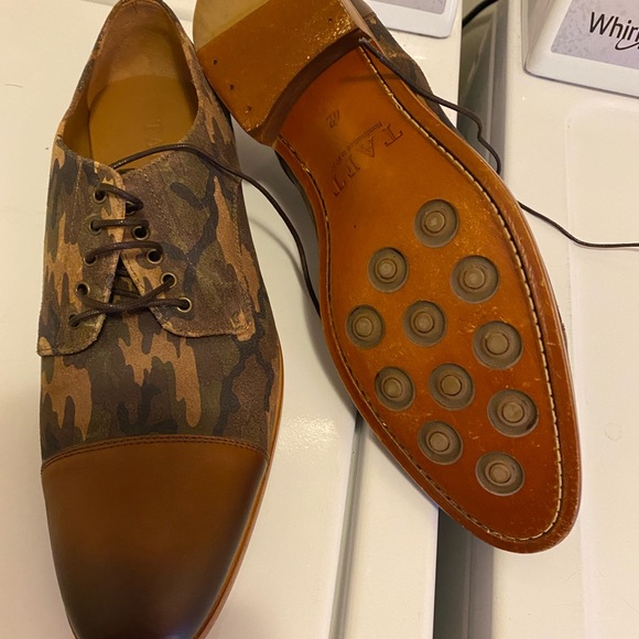 Taft Shoes | Size 9 Size Taft Camo and Burnished Leather Dress Shoes | - Picture 3 of 3